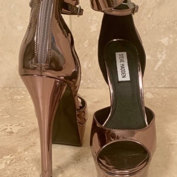 Platform - Picture 2 of 3